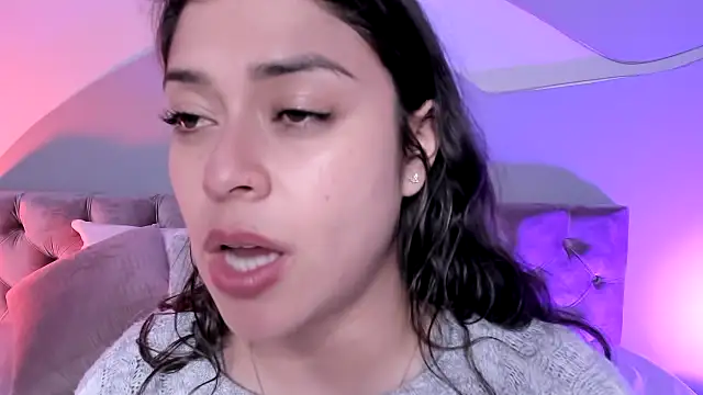 Snapshot of Nicolle_W chatting on 03-14-25, 11:56 Nicolle W online show from 03-14-25, 11:56