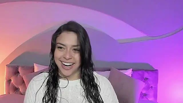 Snapshot of Nicolle_W chatting on 03-21-25, 12:06 Nicolle W online show from 03-21-25, 12:06