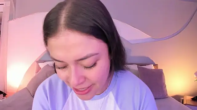 Snapshot of Nicolle_W chatting on 09-11-25, 11:54 Nicolle W online show from 09-11-25, 11:54