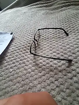 Snapshot of BobZlasu chatting on 11-15-25, 10:56 BobZlasu online show from 11-15-25, 10:56