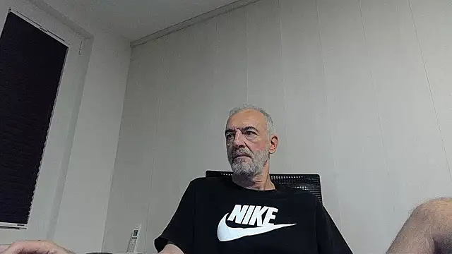 Snapshot of Herba_Mare chatting on 12-23-24, 09:08 Herba Mare online show from 12-23-24, 09:08