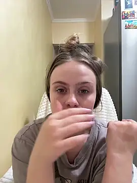 SophiaSweet  online show from 04-24-26, 07:16