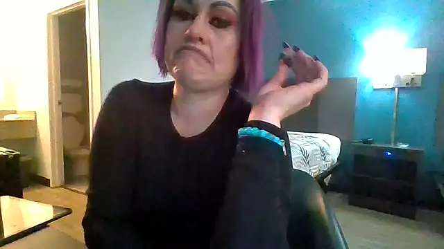 Snapshot of Allie_Austyn chatting on 11-15-25, 07:49 Allie Austyn online show from 11-15-25, 07:49