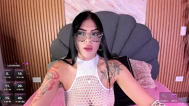 Snapshot of karol_green_ chatting on 09-25-25, 11:30 karol green online show from 09-25-25, 11:30