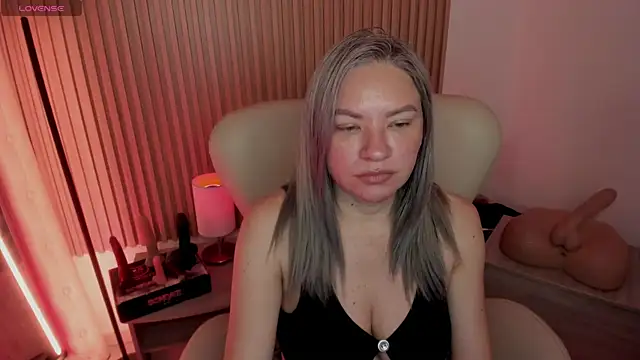 MarianL0ve online show from 03-04-25, 10:57