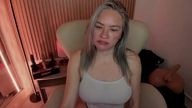 MarianL0ve online show from 03-10-25, 10:37