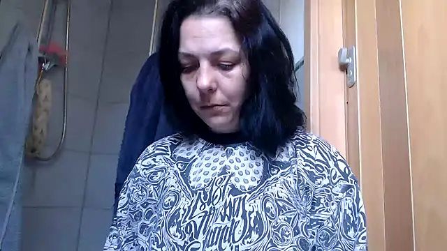 Snapshot of LaraLoviaAndFriends chatting on 03-08-25, 12:41 LaraLoviaAndFriends online show from 03-08-25, 12:41