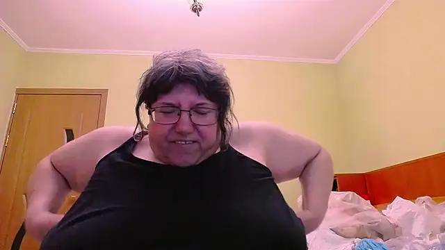 HugeTits online show from 12-12-24, 07:04