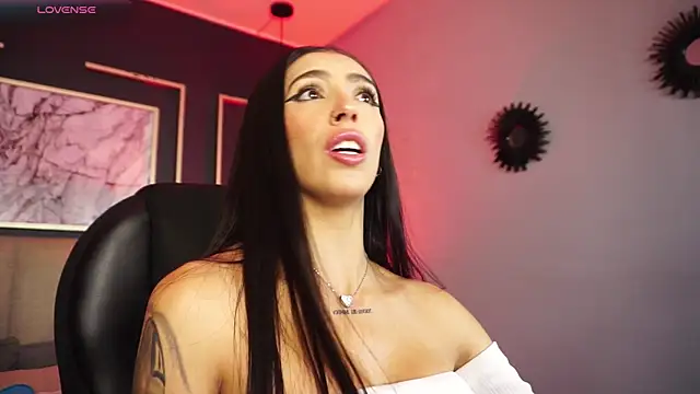 Snapshot of Samantha_Brooke chatting on 03-11-25, 02:40 Samantha Brooke online show from 03-11-25, 02:40