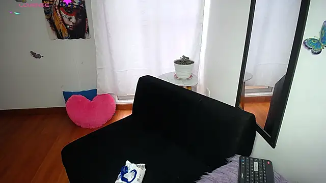 sexylatina001 online show from 10-27-25, 07:29