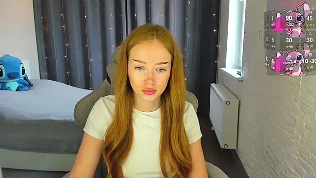 Snapshot of Hot_Mia_ chatting on 06-14-26, 02:41 Hot Mia online show from 06-14-26, 02:41