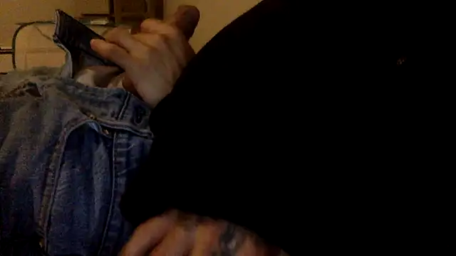 Snapshot of Bad_MWatz chatting on 12-21-25, 07:04 Bad MWatz online show from 12-21-25, 07:04