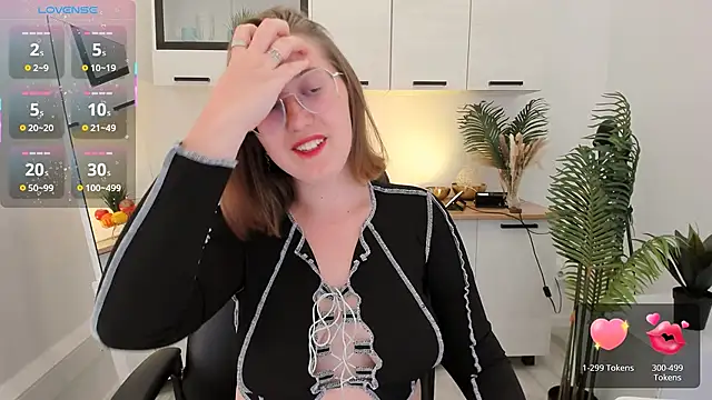 Charmy Gracy online show from 04-24-26, 11:01