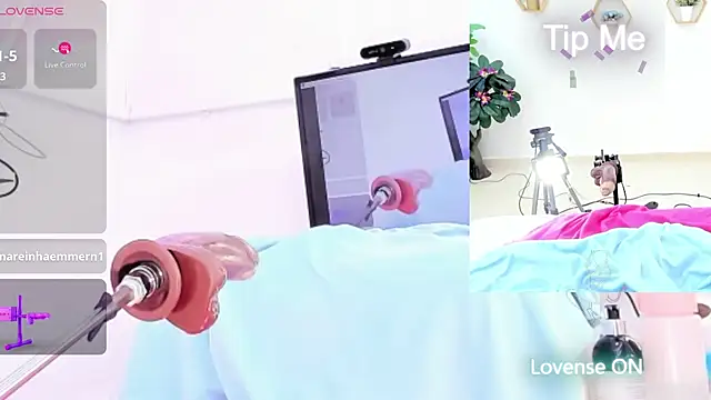 Snapshot of naty_girl_ chatting on 03-15-25, 05:19 naty girl online show from 03-15-25, 05:19