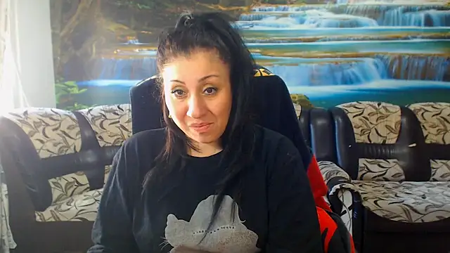Snapshot of MoistMady chatting on 03-10-26, 02:00 MoistMady online show from 03-10-26, 02:00