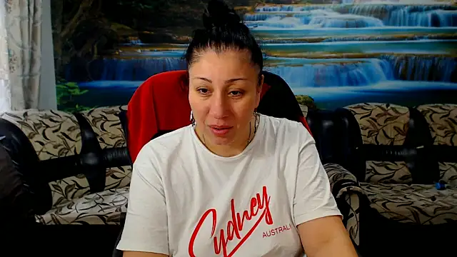 Snapshot of MoistMady chatting on 03-31-26, 05:30 MoistMady online show from 03-31-26, 05:30