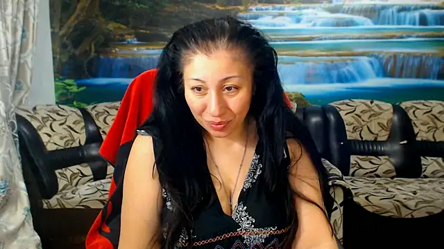 Snapshot of MoistMady chatting on 04-05-26, 01:47 MoistMady online show from 04-05-26, 01:47