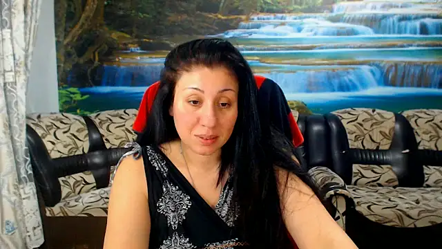 Snapshot of MoistMady chatting on 04-08-26, 06:08 MoistMady online show from 04-08-26, 06:08