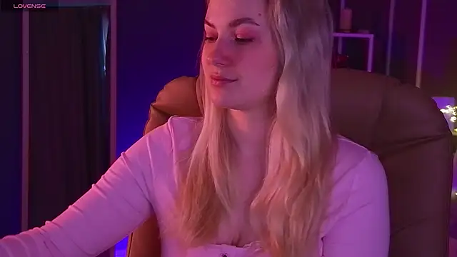 elinanortas online show from 03-15-25, 01:19