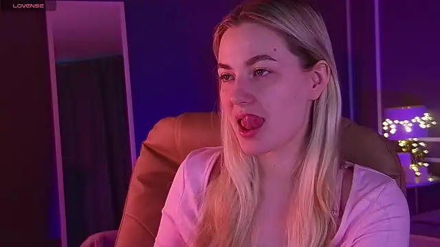 elinanortas online show from 03-19-25, 01:10