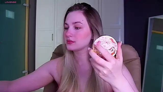 elinanortas online show from 09-15-25, 01:16