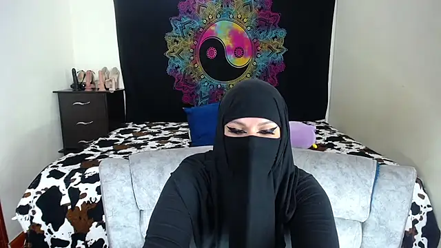 Snapshot of evelyn__salah chatting on 11-28-25, 11:51 evelyn salah online show from 11-28-25, 11:51