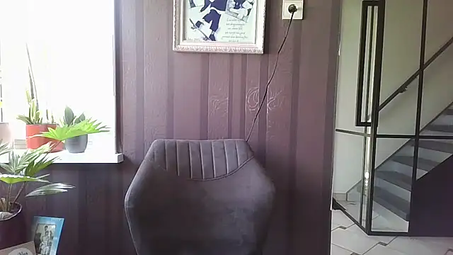 Snapshot of LiquidLeonie chatting on 03-17-26, 01:58 LiquidLeonie online show from 03-17-26, 01:58