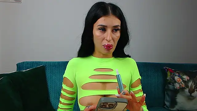 SaraDaisy online show from 04-23-26, 06:03