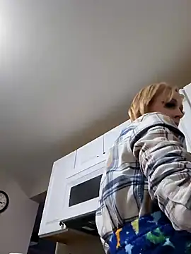 AmethystFoxx online show from 01-29-25, 09:17