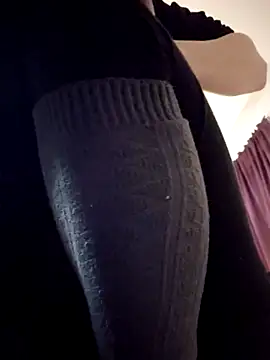 AmethystFoxx online show from 02-04-25, 06:06