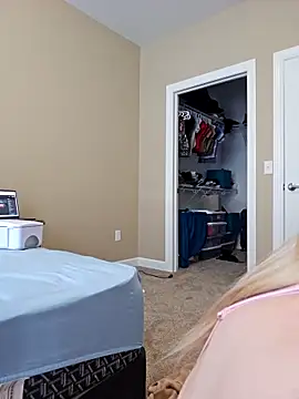 AmethystFoxx online show from 09-10-25, 06:30