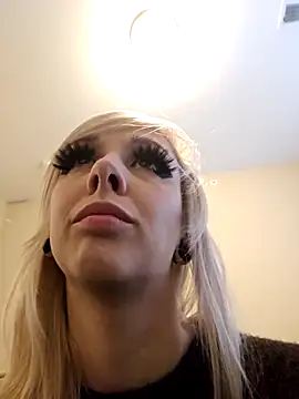 AmethystFoxx online show from 12-13-25, 10:15