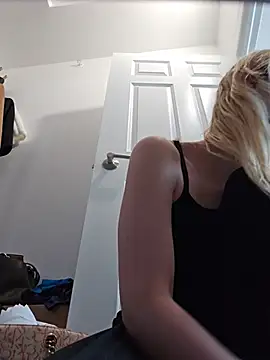 AmethystFoxx online show from 07-12-26, 03:47