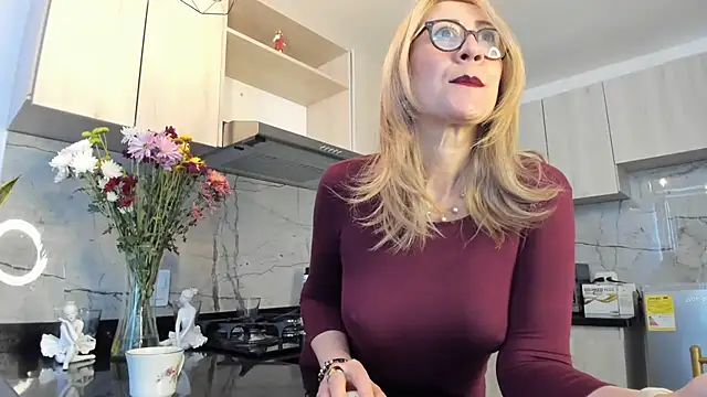 ashleymilf 1 online show from 02-21-25, 06:26