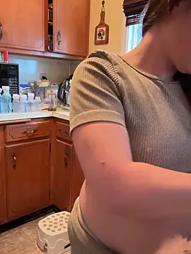 Mini And The Bear online show from 02-01-26, 09:46