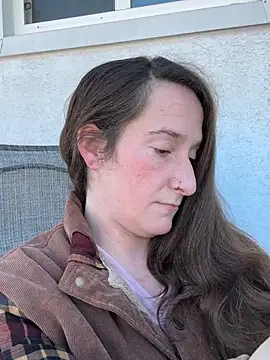 Mini And The Bear online show from 04-21-26, 02:56