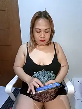 Snapshot of Sweet_asian_kylie chatting on 03-19-26, 12:14 Sweet asian kylie online show from 03-19-26, 12:14