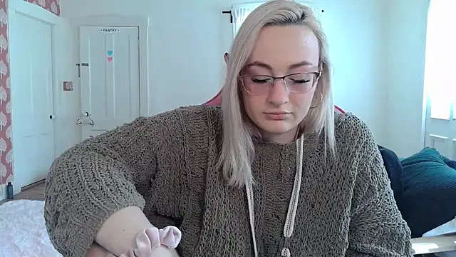 Snapshot of ashleyblaydex chatting on 02-05-26, 02:54 ashleyblaydex online show from 02-05-26, 02:54