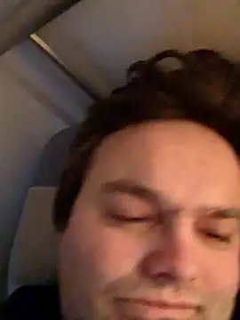 Snapshot of makau1 chatting on 02-04-25, 07:07 makau1 online show from 02-04-25, 07:07