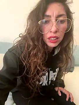 amanilouve online show from 10-16-25, 11:22