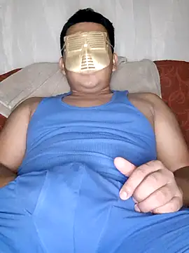 Snapshot of Efrain2090 chatting on 11-07-25, 07:08 Efrain2090 online show from 11-07-25, 07:08