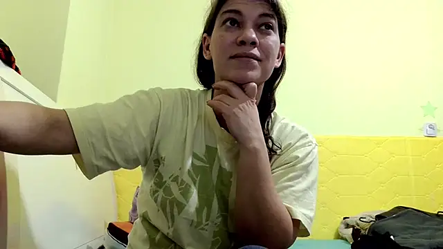 Snapshot of MercyLove chatting on 03-10-25, 04:25 MercyLove online show from 03-10-25, 04:25
