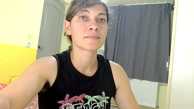 Snapshot of MercyLove chatting on 09-13-25, 01:44 MercyLove online show from 09-13-25, 01:44