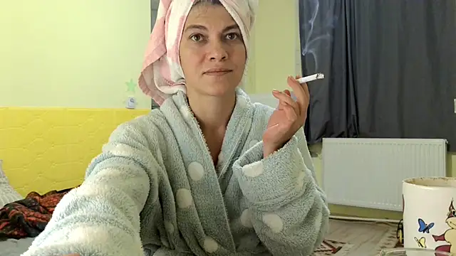 Snapshot of MercyLove chatting on 10-04-25, 03:54 MercyLove online show from 10-04-25, 03:54