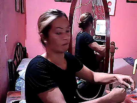Snapshot of yummy_21xxx chatting on 03-02-25, 03:56 yummy 21xxx online show from 03-02-25, 03:56