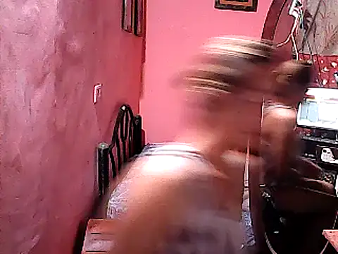 Snapshot of yummy_21xxx chatting on 03-04-25, 04:30 yummy 21xxx online show from 03-04-25, 04:30