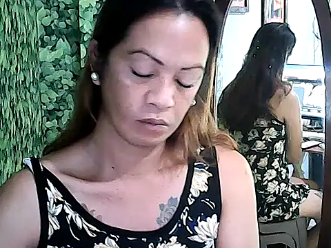 Snapshot of yummy_21xxx chatting on 10-07-25, 01:03 yummy 21xxx online show from 10-07-25, 01:03