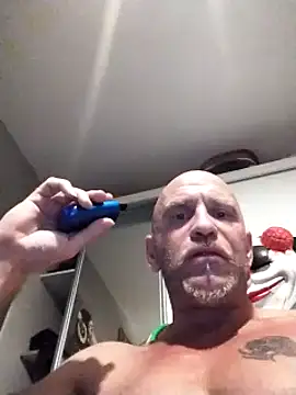 Snapshot of Verynaughtyx chatting on 10-15-25, 09:37 Verynaughtyx online show from 10-15-25, 09:37