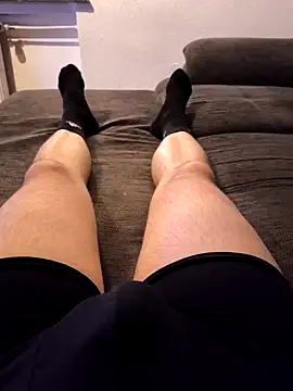 Snapshot of TheYoungBoy1994 chatting on 01-04-25, 04:43 TheYoungBoy1994 online show from 01-04-25, 04:43