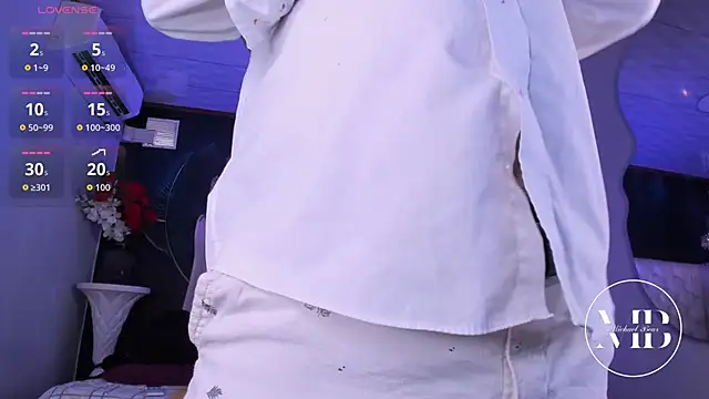 Snapshot of MichaelBear_ chatting on 02-12-26, 02:01 MichaelBear online show from 02-12-26, 02:01